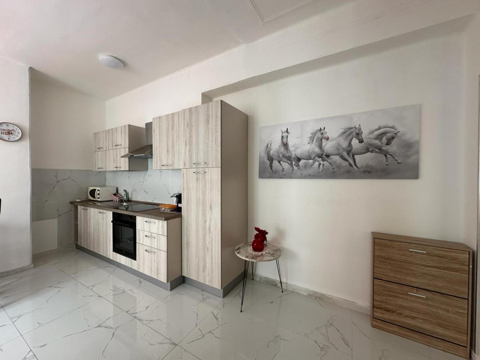 Wh - Dolce Vita - Bilocale - 5 Minuti Dal Centro - Parcheggio Gratuito - Wifi Sanremo Ngoại thất bức ảnh